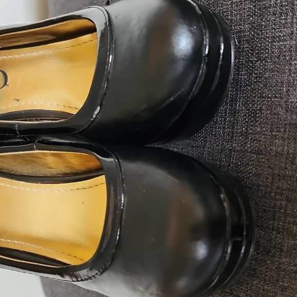 Xoxo Pumps - Picture 8 of 10